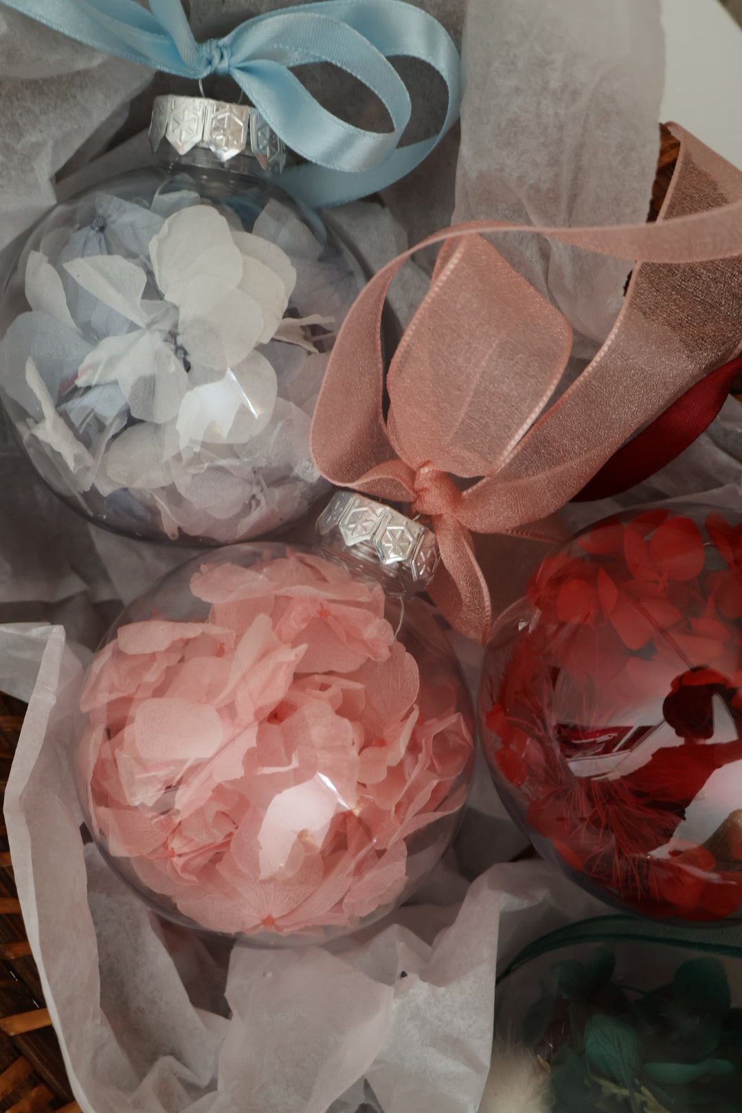 Dried flower Baubles (4pack)