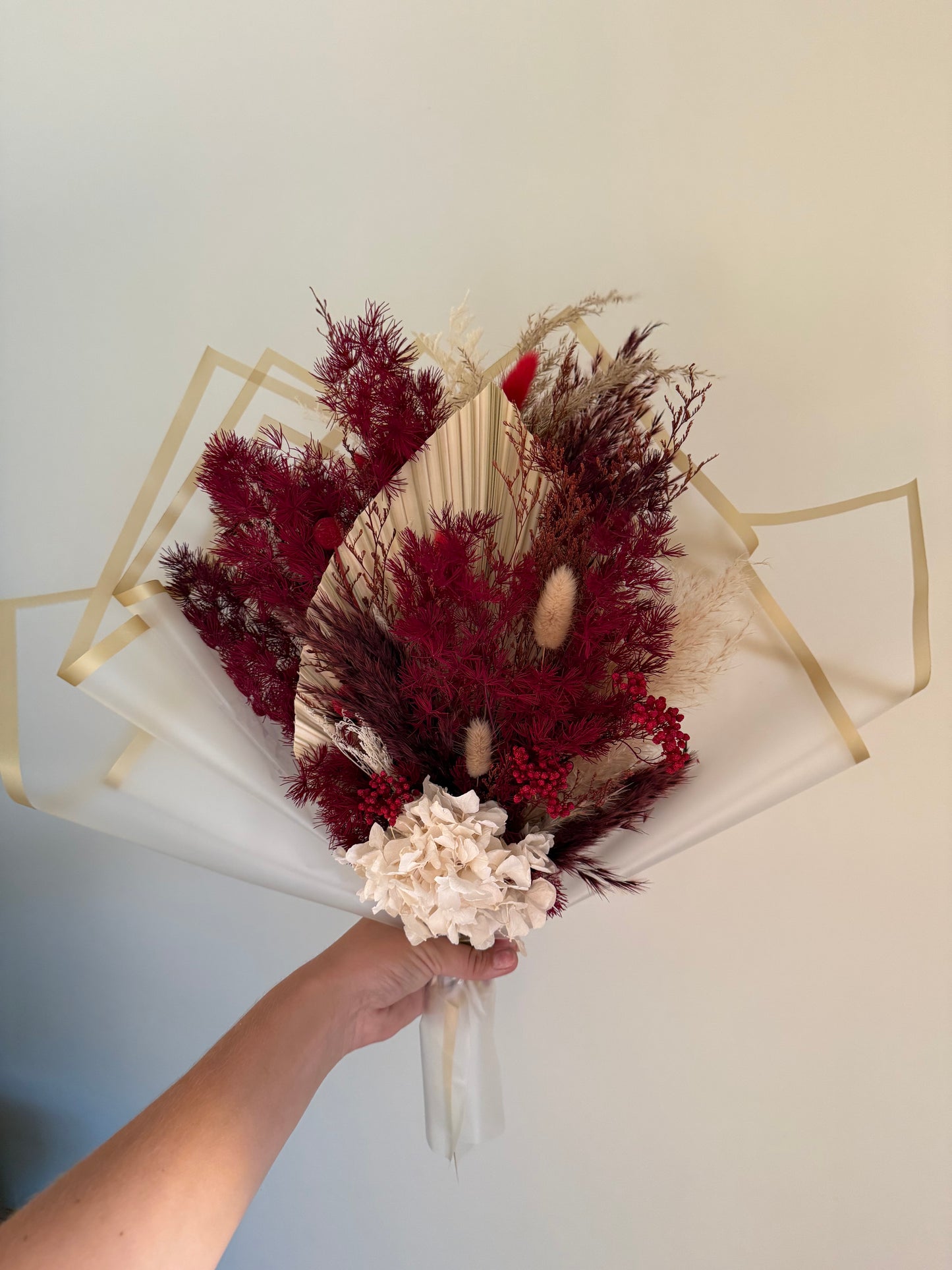Red and neutrals bouquet