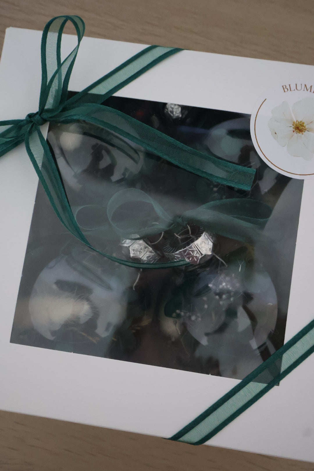 Dried flower Baubles (4pack)